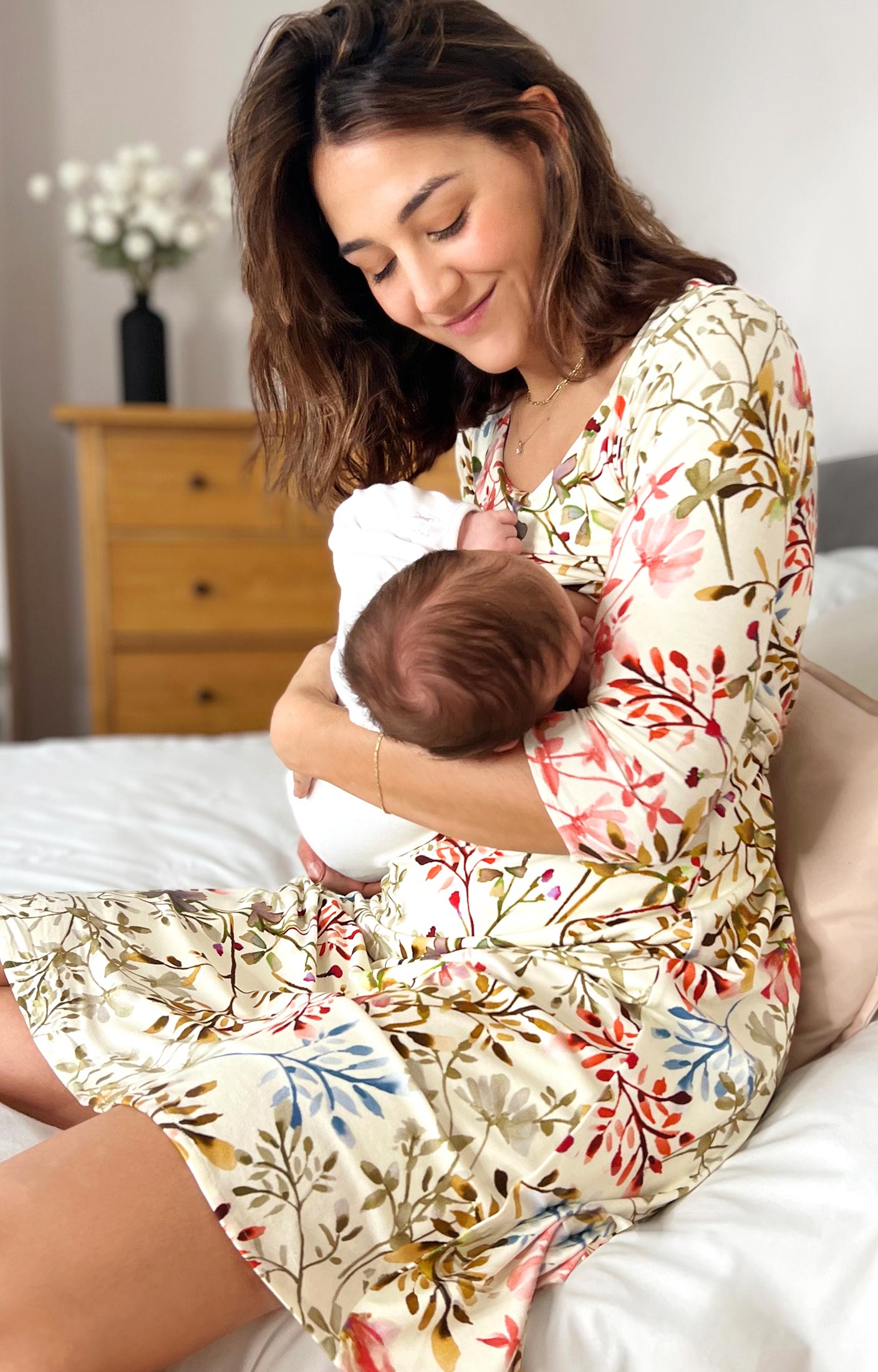 Stylish Seamless Nursing Dress for Maternity & Nursing